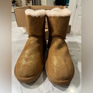 RARE Ugg Mini Bailey Bow Gold Glimmer Boots, Size 8, Never Worn